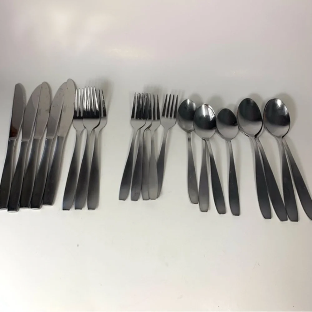 Cambridge Silversmith Jersey Mirror 21 Piece Stainless Steel Flatware Set